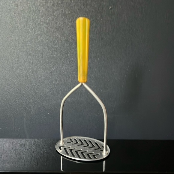 Bakelite Handle Vintage Potato  Masher Kitchen Utensil Stainless Steel - Picture 1 of 5